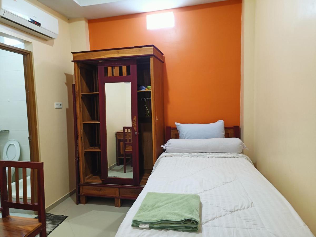 Balqies Homestay Syariah Makassar Mitra Reddoorz Eksteriør bilde