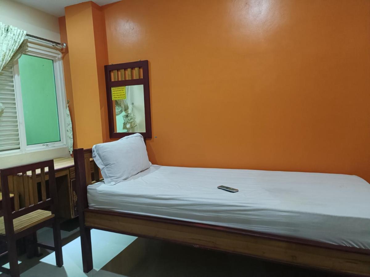 Balqies Homestay Syariah Makassar Mitra Reddoorz Eksteriør bilde